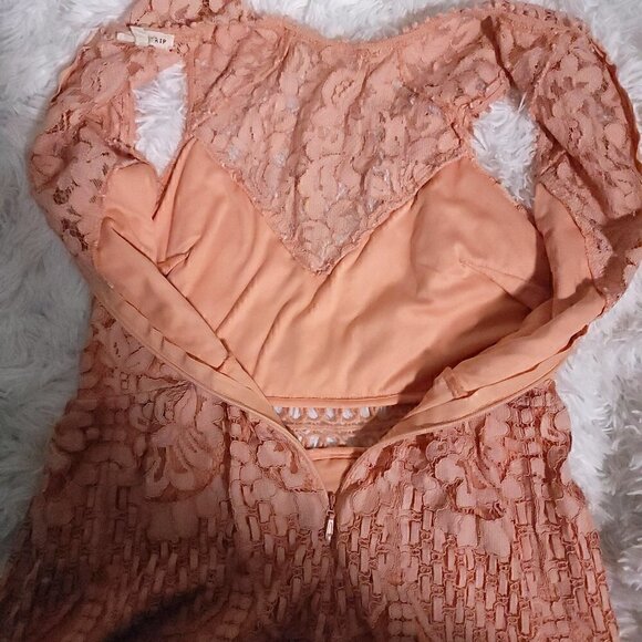 Main Strip Peach Color 1PC Romper/Shorts Size M - Picture 10 of 10